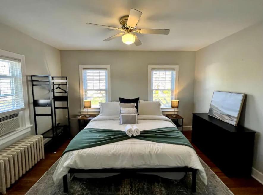 Newly Remodeled In The Heart Of Apartment *